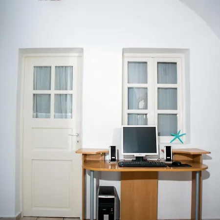 Prekas Apartment *