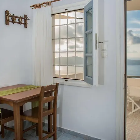 Prekas Apartment *